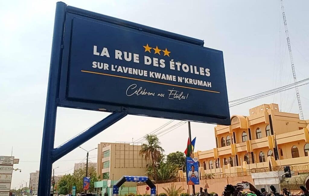 La rue des étoiles sur l'avenue Kouamé N'krumah à Ouagadougou