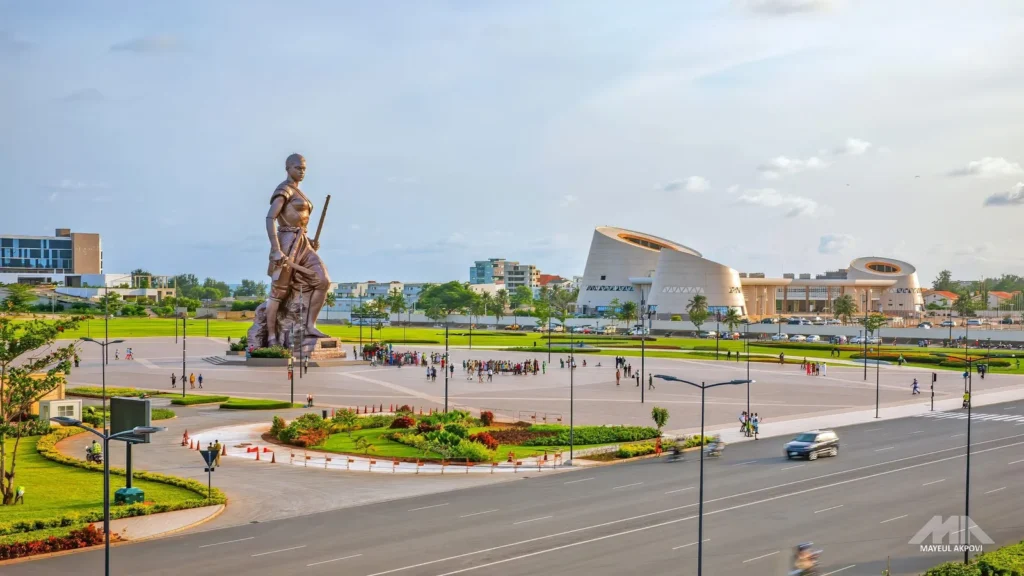 Image: place de l'AMAZONE à cotonou au Bénin