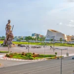 Image: place de l'AMAZONE à cotonou au Bénin