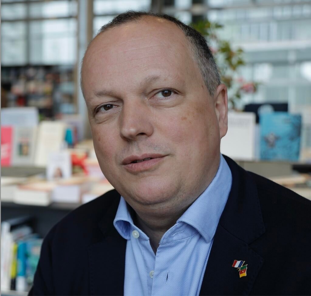 Benoist Mallet Di BentoConsultant en stratégie territoriale & géopolitique culturelle Spécialisation intelligence culturelle, francophonie et coopération internationale Administrateur de réseaux francophones